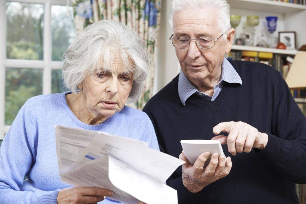 Какие налоги платят пенсионеры – список, льготы, вычеты