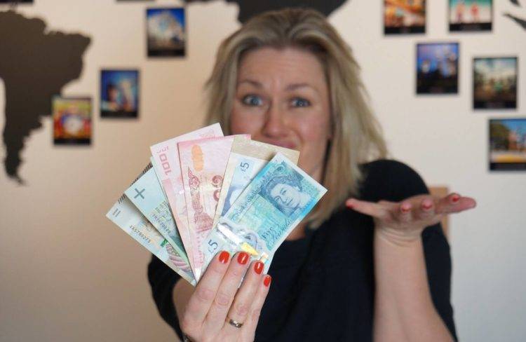 Финансовая грамотность в поездке: как платить картой и менять деньги