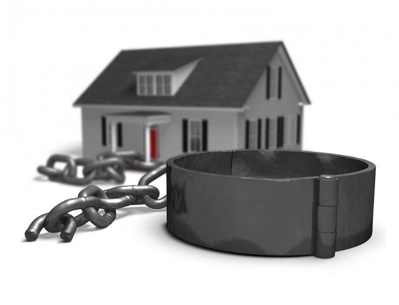 Покупка квартиры с обременением по ипотеке: способы приобретения жилья, находящегося в кредите у банка, порядок совершения с ним сделки, а также возможные риски